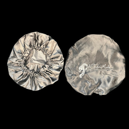 Can be adjusted however tight or loose you may need without compromising the elasticity of the Bonnet or having a thick band. Perfect for those who want a looser grip around edges for example when wear natural hair. Thick silk to help keep hair moisturized